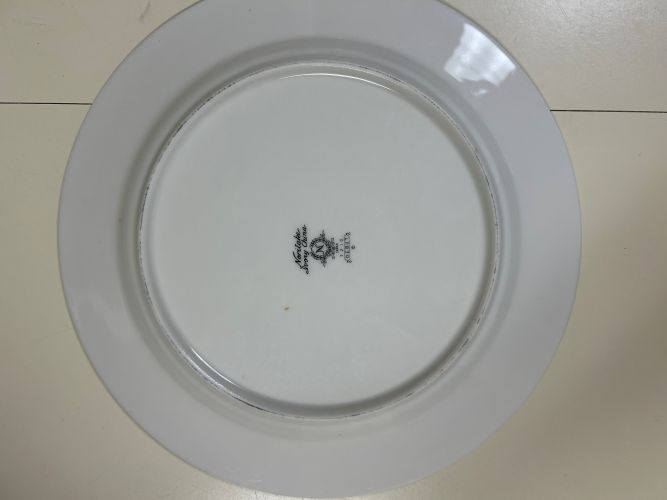 Lot #2 Noritake Debut 7210 Fine China Dinnerware Set (12 Place Settings) - Image 3
